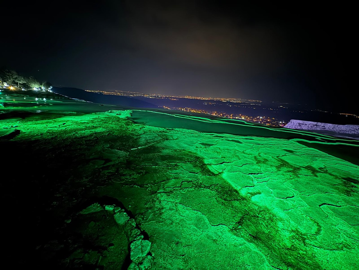 Yeşilay Haftası’nda travertenlere yeşil dokunuş